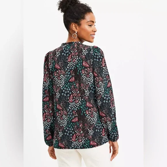 Garden Textured Ruffle Tie Neck Top nwt medium. A616 - Picture 3 of 6